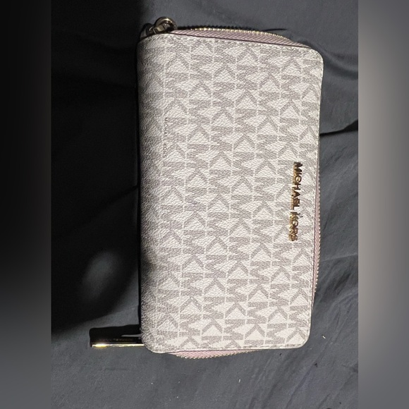 MK wallet - Picture 2 of 2